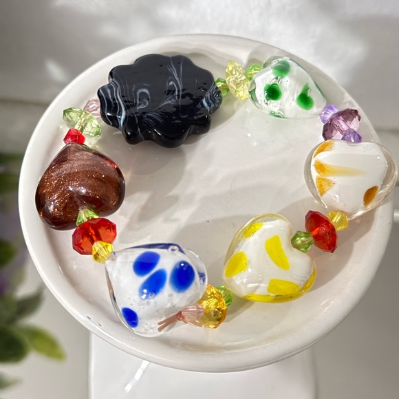 Heart ❤️ Shape Glass Bracelet - Picture 3 of 6